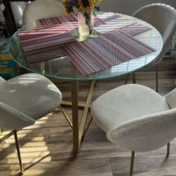 Dinning Table