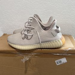 Yeezy 350 Sesame SZ 8.5M
