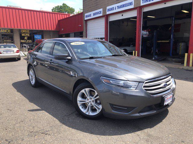 2016 Ford Taurus