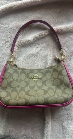 Coach authentic