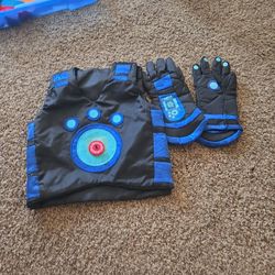 Wild Kratts  Martin Blue Vest And Pair Of Gloves And Creature Disc