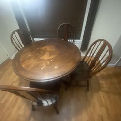 Wood Kitchen Table & 4 Chairs 
