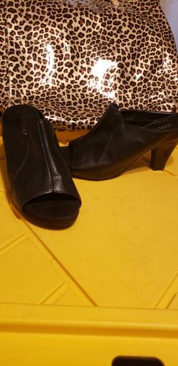 AEROSOLES leather Short heels