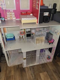 Play house l.o.l