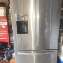 Whirlpool Refrigerator 