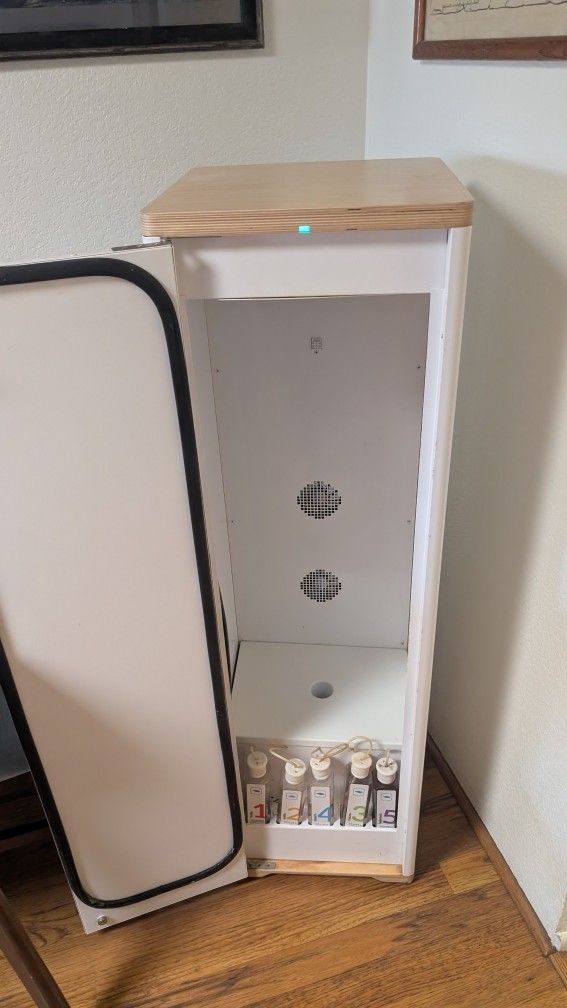 Grobo Solid Grow Box/Hydroponics Box