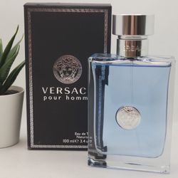 Versace 

Pour Homme Eau de Toilette

3.4 fl (10% USED)