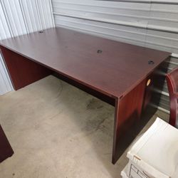 Cherry Wood Office desk With Matching Chairs 
