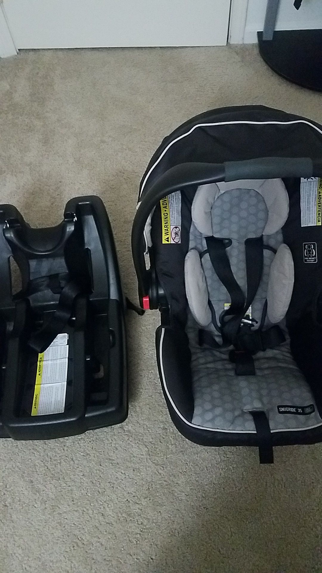 Graco Baby Click Connect SnugRide 35 Infant Car Seat With Base