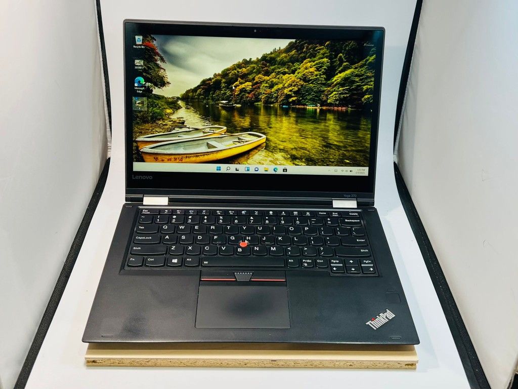 Lenovo YOGA 370 Convertible Touchscreen i5-7300u 2.71Ghz 8GB 128GB Windows 11 Pro