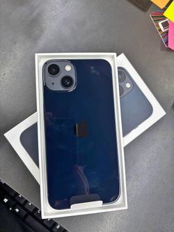iPhone 13 128GB Factory Unlocked Like New - Under Warranty Flash Sale