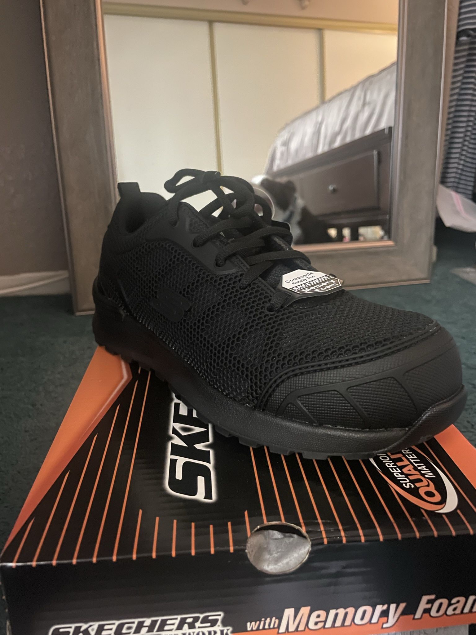 Brand New Women’s Composite Toe Work Shoes Sz 8