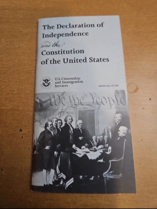 Declaration Of Independence And The US Constitution Pocket Book 