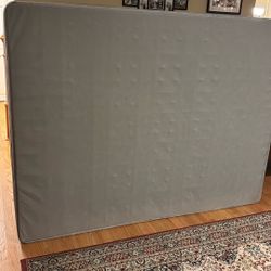 Box Spring, Free