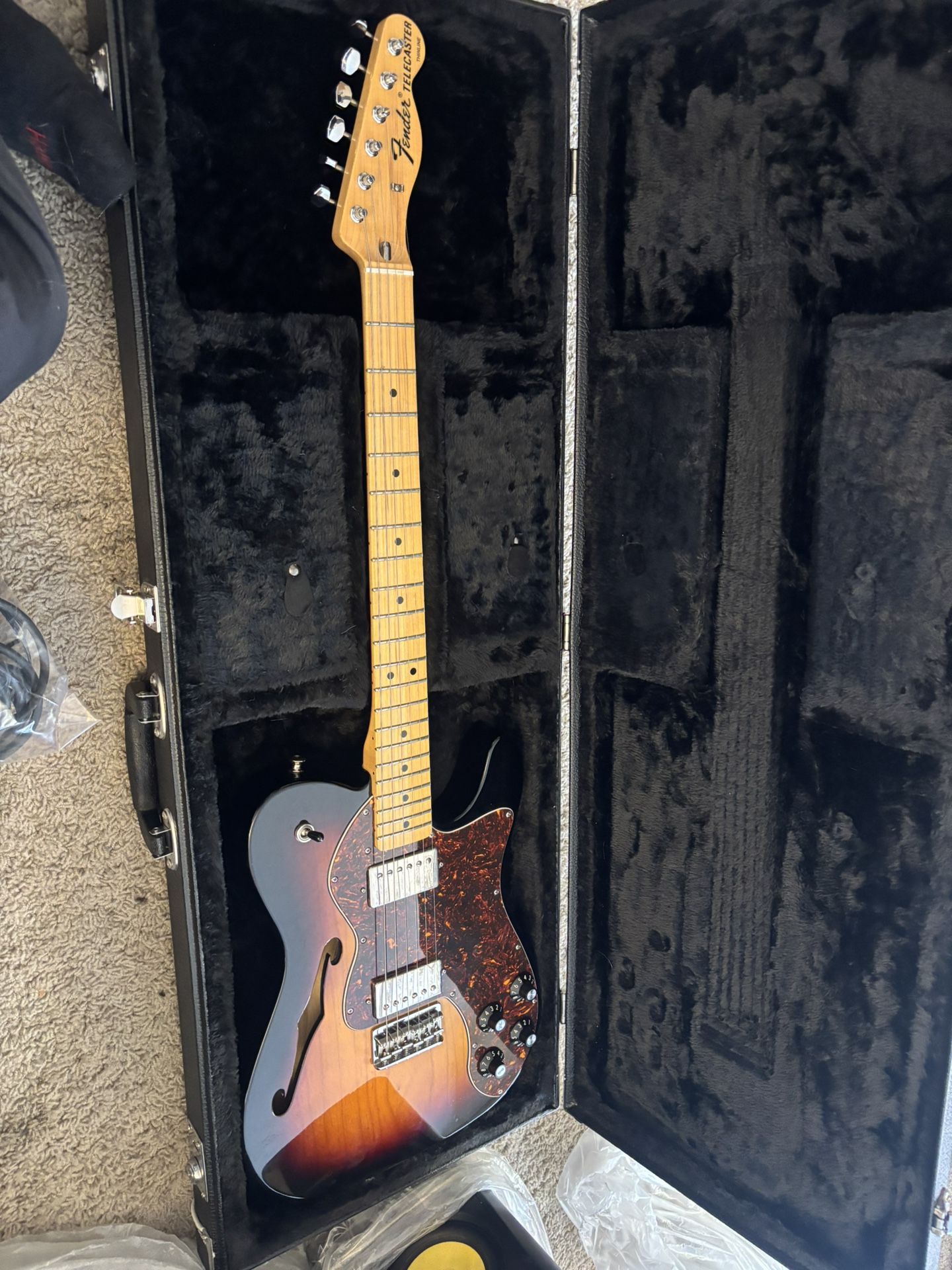 Fender Telecaster ThinLine BUNDLE