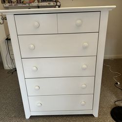 Beautiful White 5 Drawer Solid Wood Dresser