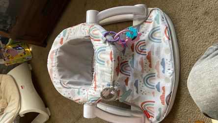 Easy sit up chair price 10$ pick up. E. Side and Grand e. Tacoma