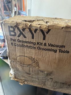 BXYY PET GROOMING KIT & VACUUM 6 COMFORTABLE GROOMING TOOLS NEW NEVER USED