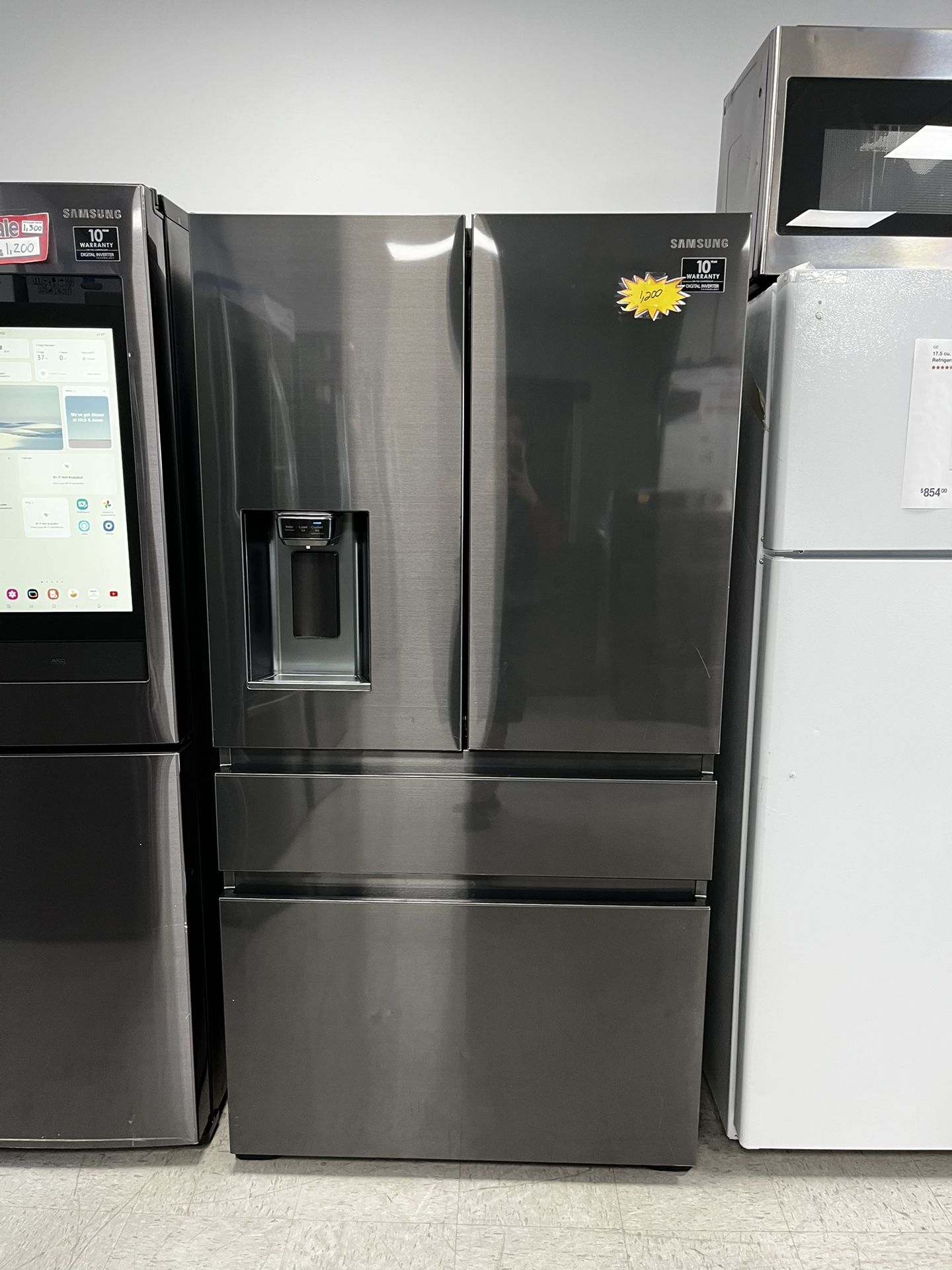 Samsung 36in. 4-Door French Door With Ice Maker In Black Stainless Steel Refrigerator