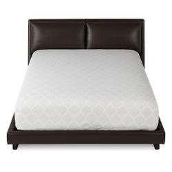 Modern Upholstered Queen Bed + High-Quality Mattress – Barely Used!