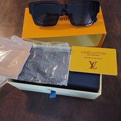 LOUIS VUITTON SUNGLASSES