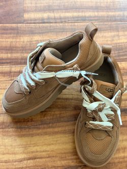 UGG Lowmel Sneakers (size 7)