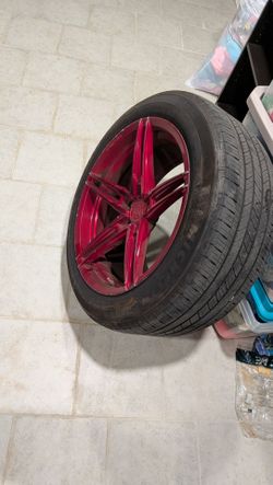 Michelin tire and rims from a 2011 Honda pilot.