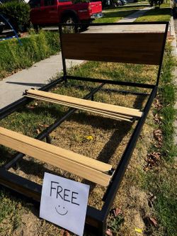Bed frame / Dining Table