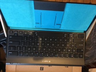 Bluetooth keyboard for iPad or iPhone