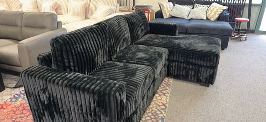 New 92x59 furry corduroy sectional couch / free delivery