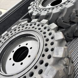 4 Solid Tire Bobcat 27x8.50-15 $1900 