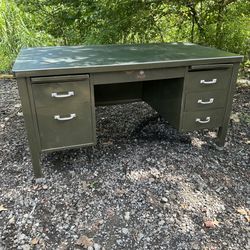 Vintage Military Office Tanker Desk Metal Green Army Rubber Top