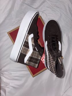 Women’s Vans Mixed Pattern Sneakers(Size 7)