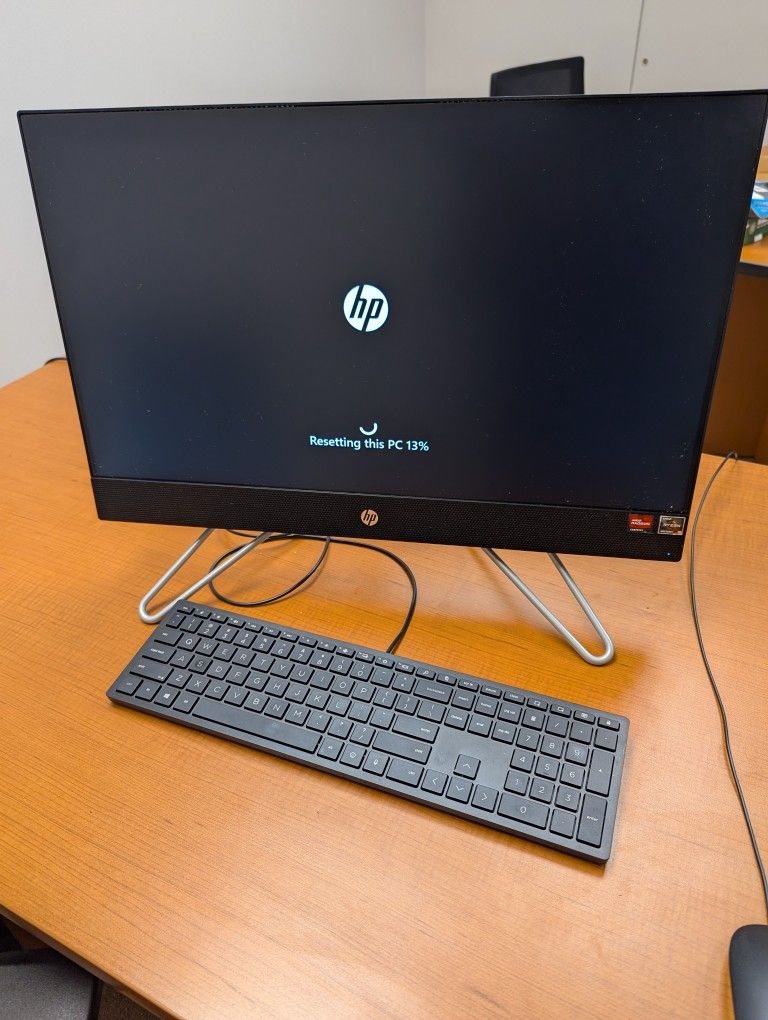 HP All In One- 24 CBO