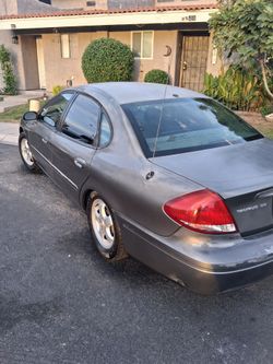 2003 Ford Taurus
