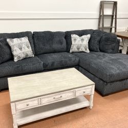 New Sectional 🔥🔥 IN STOCK