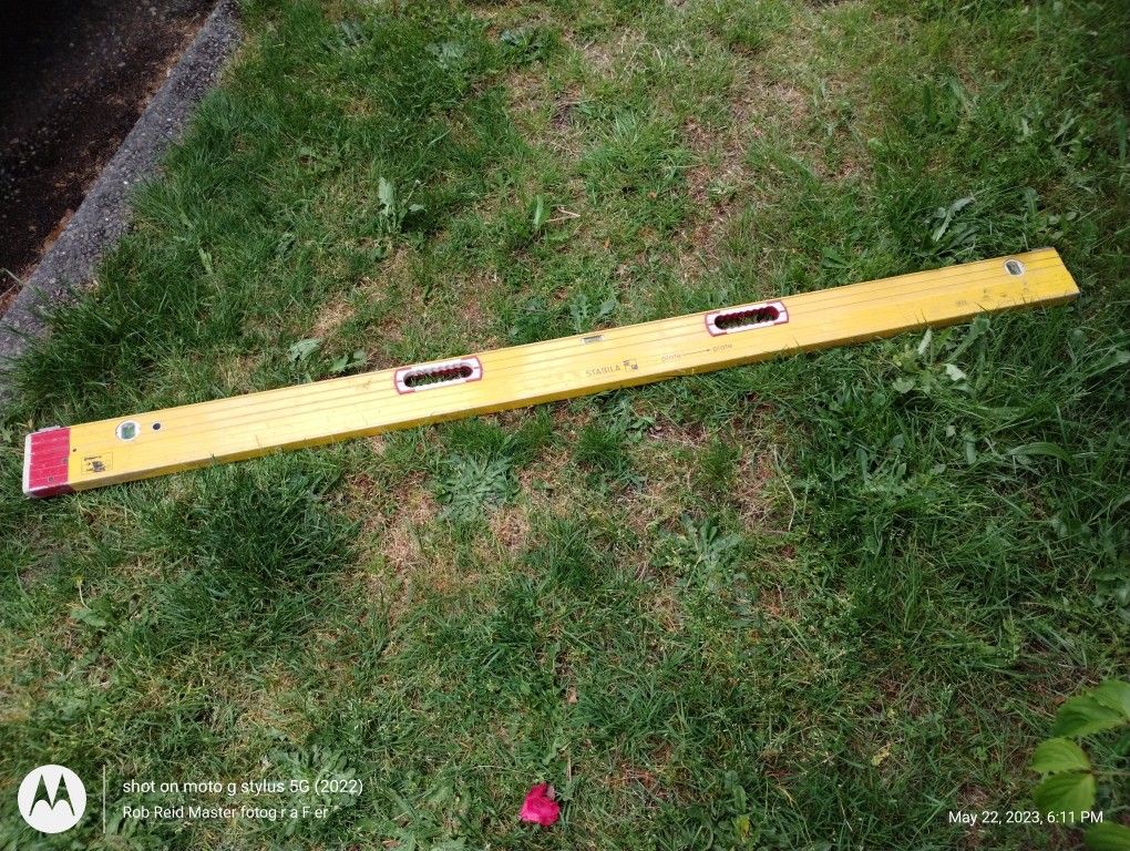 72inch Stabila Builders Level. Used for Sale in Shoreline, WA - OfferUp