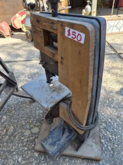 Black and decor power band saw