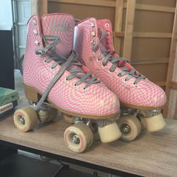 Women’s Roller Skates 