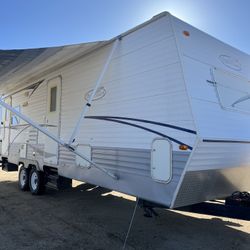 2005 RV Trailer