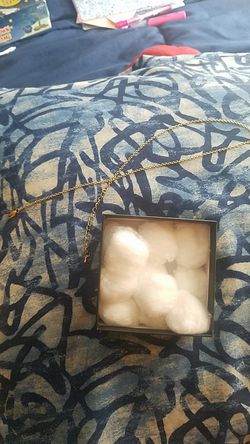 Authentic gold necklace... never worn or used!