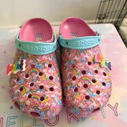 Lisa Frank x Crocs Rainbow Unicorn Clogs W9 / M7 – Brand New
