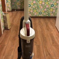 Black And Decker Air Swivel Lightweight Vacuum 