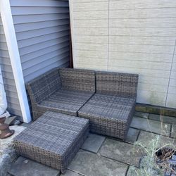 Two Wicker Chairs Like No Comes With Cushions, Red Or Green