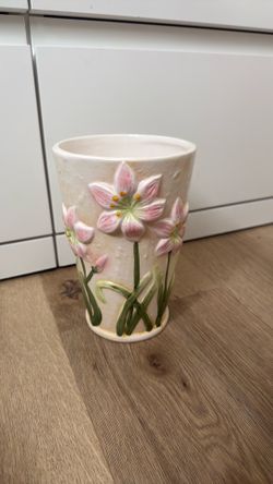 lily vase