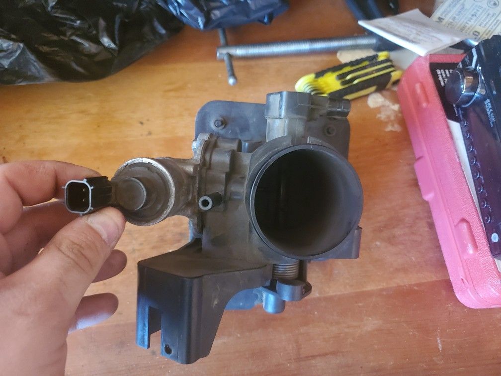 Dodge neon Throttle body.