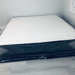King Size Foam Encased Medium Firm 11” Thick Brand New We Finance We Deliver All Cities 