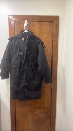Men’s Heavier coat, lined.  M