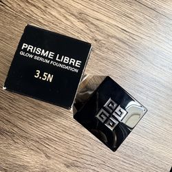 Prisme libre givenchy foundation