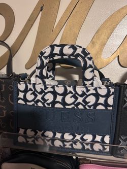 Guess purse